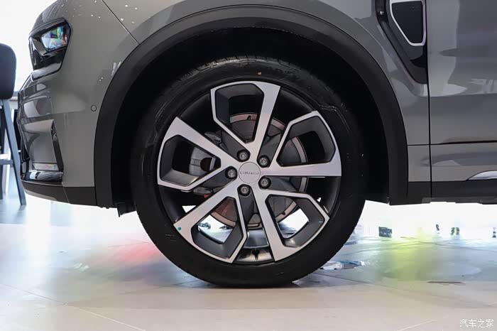 【图】19款01顶配改装新款暗夜版轮毂_领克01论坛_汽车之家论坛
