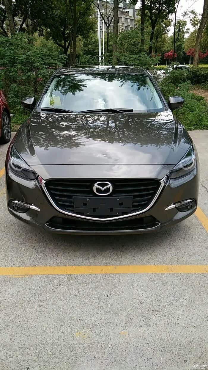 各位哥哥有没有三厢流星灰的照片给妹妹来几张我看都都是两厢