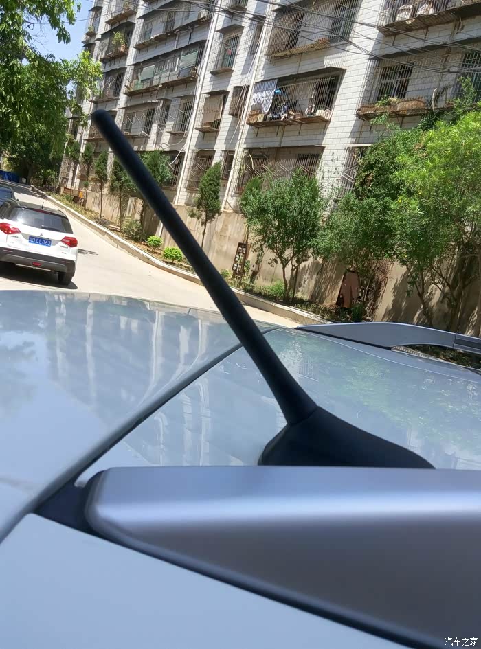 真搞不懂这个价钱车车为什么还是这种天线啊.