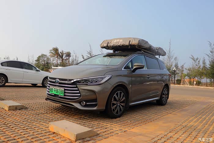 比亚迪宋maxdm床车自驾游海南抵达棋子湾