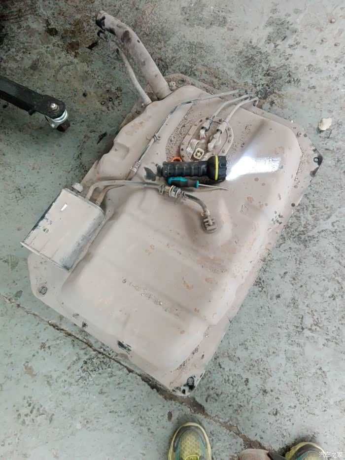 2 | 回复: 1 悦翔v3论坛 天有不测风云,长安为你保驾护航!赞一个!