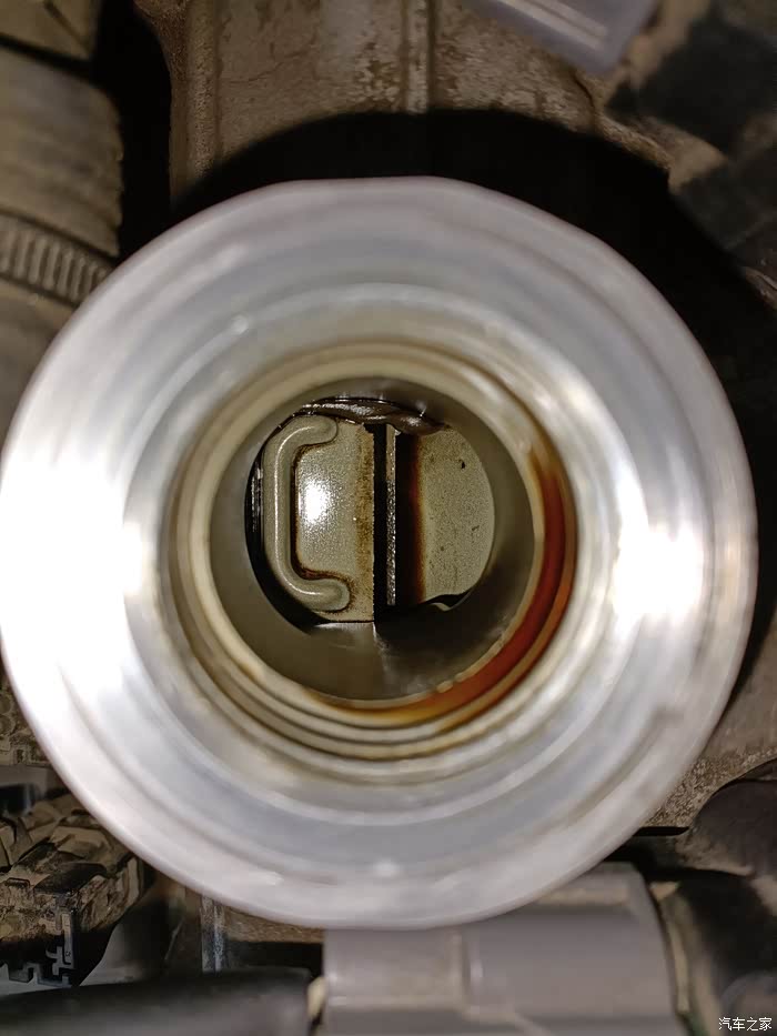 【图】晒晒发动机机油口_机油论坛_汽车之家论坛