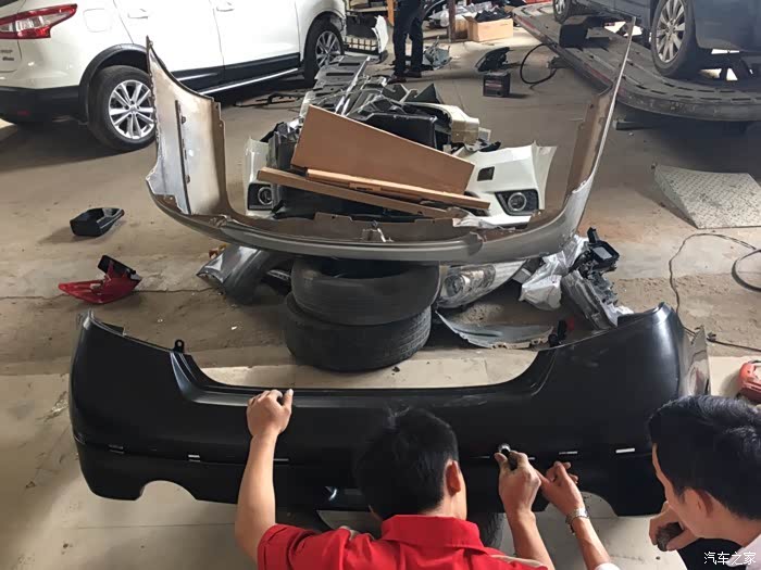 11年天籁尾喉后保险杠改装