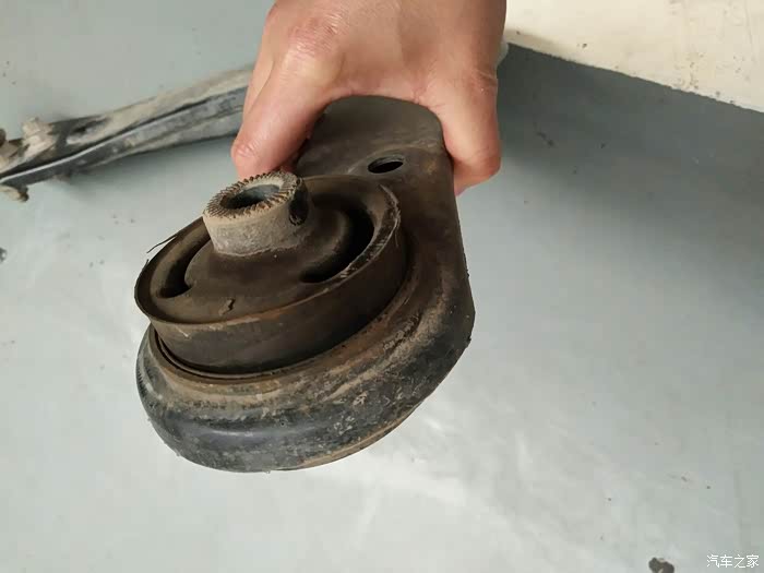 【图】一万公里更换前面两个摆臂_传祺GS4论