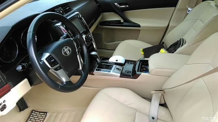 12年锐志25v就是喜欢他