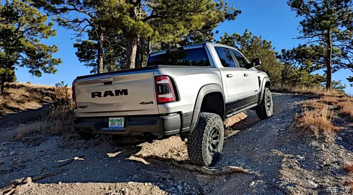 真正的霸王龙2021款道奇公羊ram1500trx