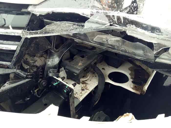 换蓄电池了是不是说明我的蓄电池撞坏了