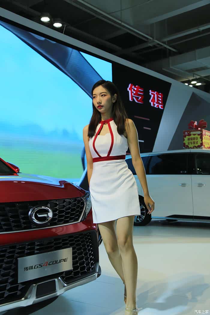 敢发就敢送兰州八月车展之二长腿车模秀一波