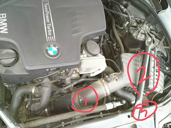 为了查看五系发动机进气口位置打开机舱附图对么