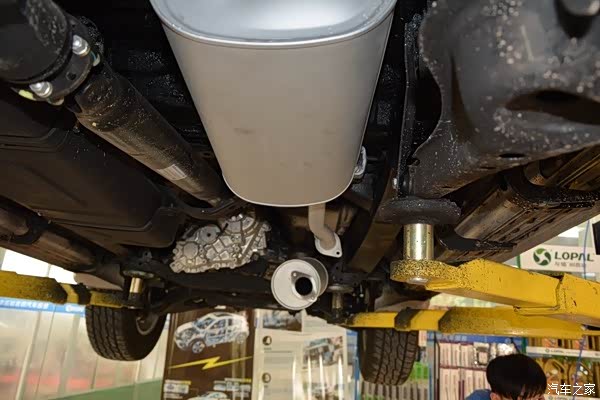 驭胜s350提车作业底盘装甲求精