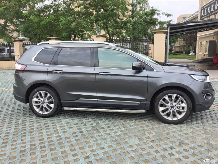 有提银色的锐界吗?