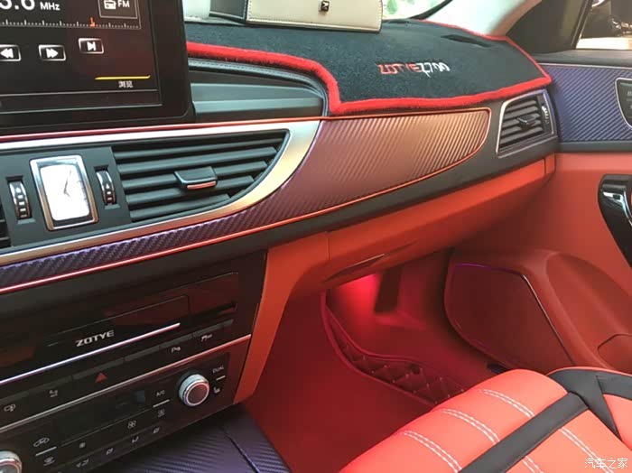 拆卸师第一弹众泰z700改装中控台门板改色内饰改红色
