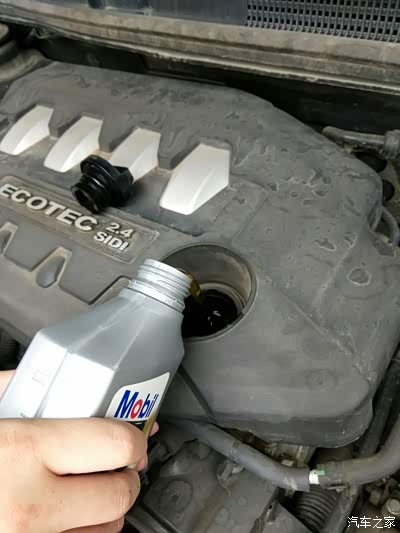 别克君越换机油机滤