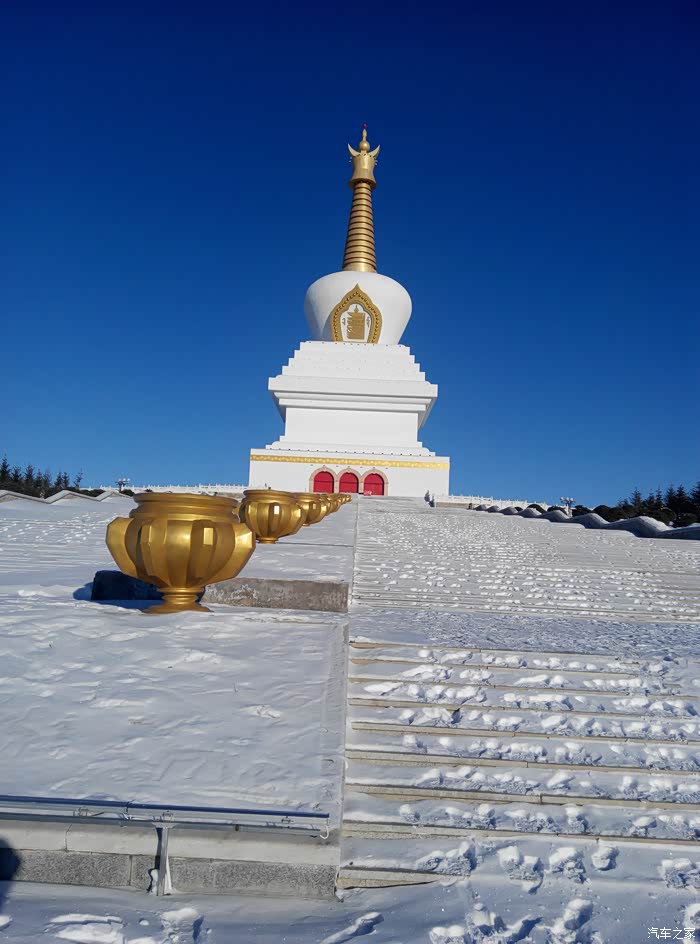 手机来张近距离的,这就是之前大家一直远看过的慈积金刚塔