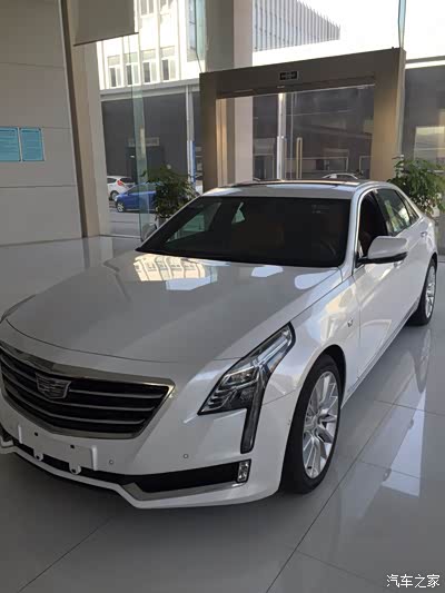 去凯迪拉克4s店看ct6车子真心霸气侧漏感觉比系些最终错过
