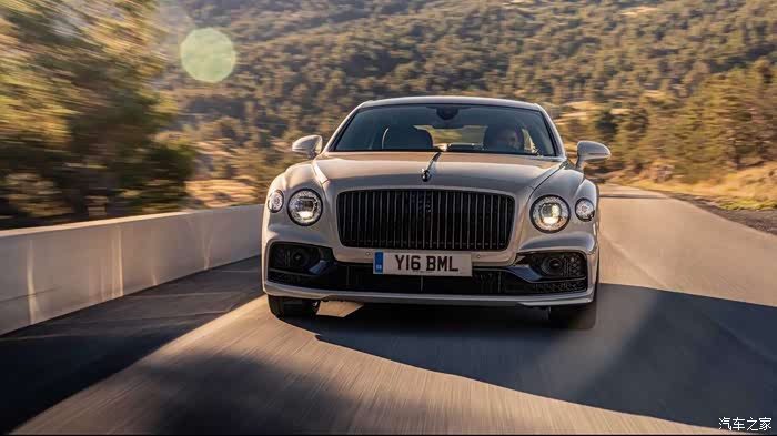 宾利飞驰w12,超豪华四门轿车