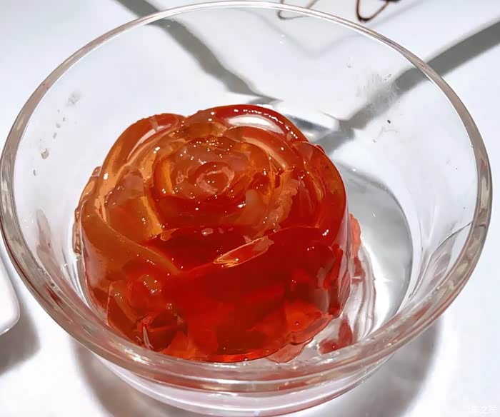 玫瑰冻颜值很高,味道也还好