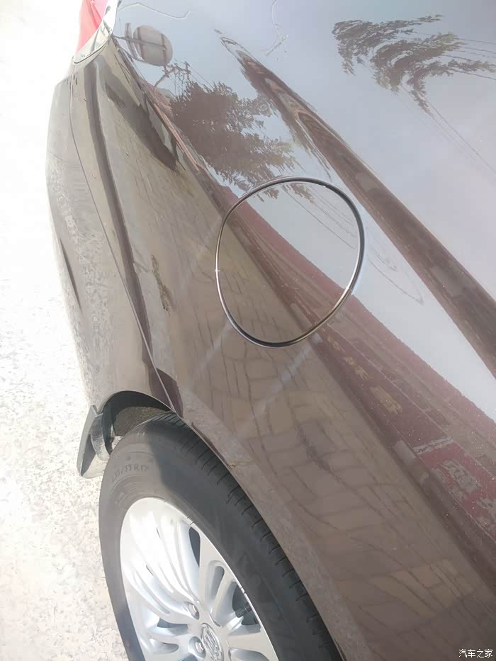 求助帖,车上有树胶怎么处理