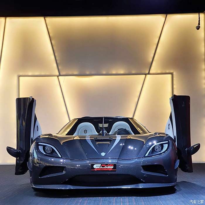 柯尼塞格agera r , 裸碳車身,滿滿的碳纖維