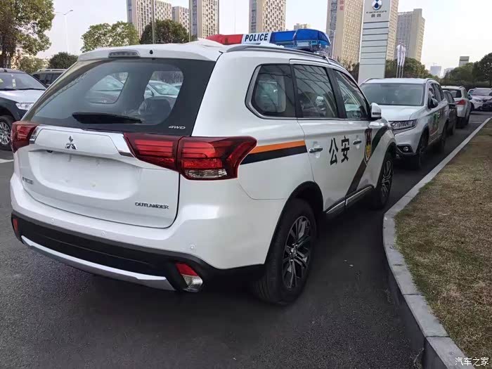 难忘的欧兰德提车记警车