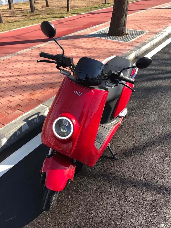 高尔夫车主喜提小牛电动车