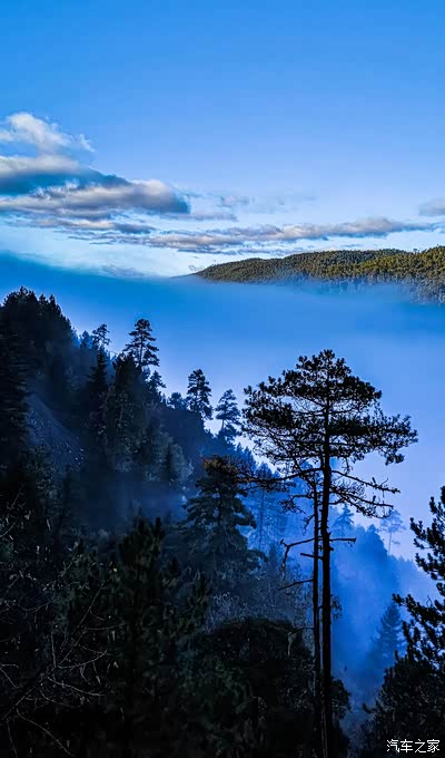 再转亚丁梅里雪山