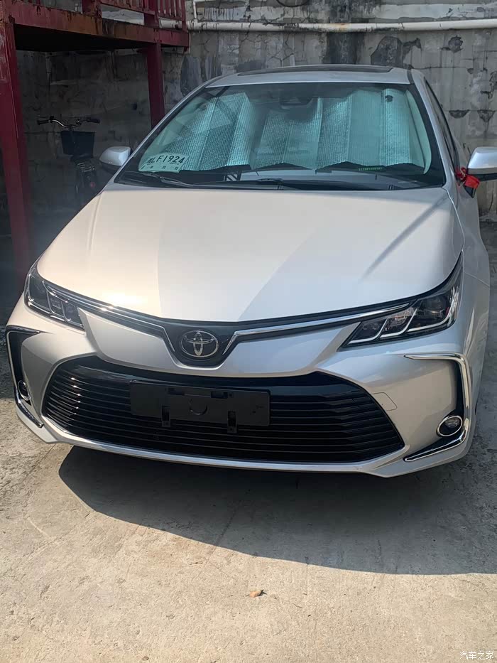 喜提银金属卡罗拉改造版