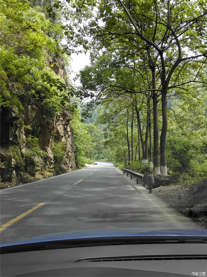 其实321国道的景色也蛮错的哈