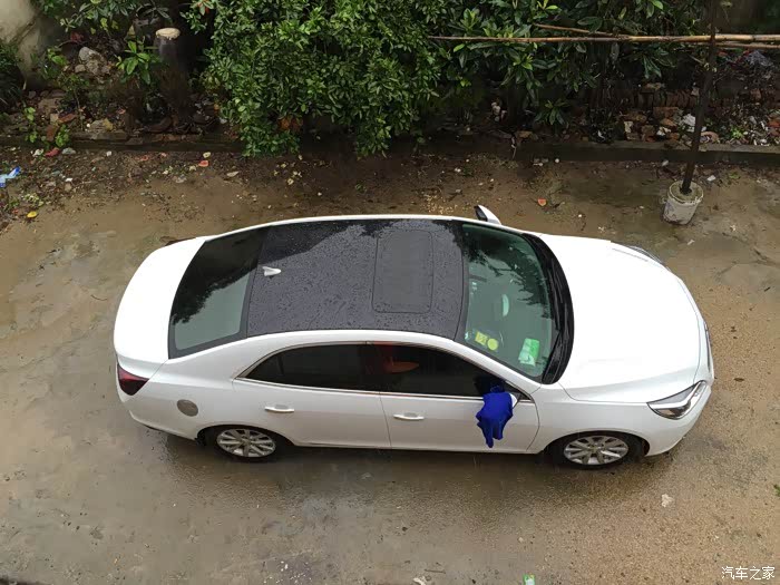 白色迈锐宝怕打理,贴黑顶好看吗?有贴的车友上图啊!