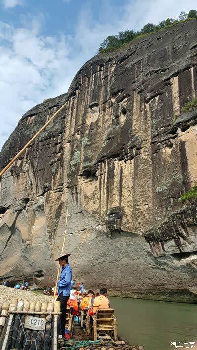 武夷山山但有曲溪相伴有山有水如水墨画般有诗意线天玉女峰天王峰遥遥
