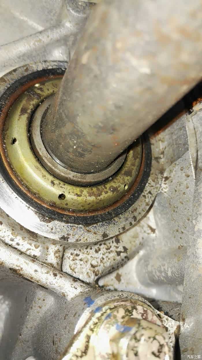 才500多公里,变速箱半轴油封漏油了怎么办?