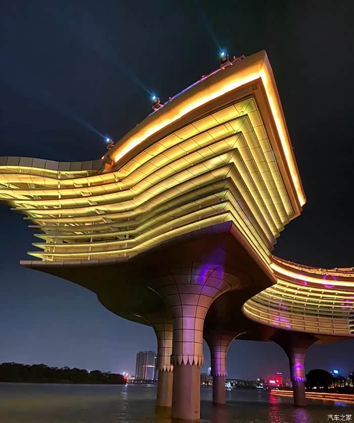 【万物复苏送福利】小鹏车主带你游金凤凰广场