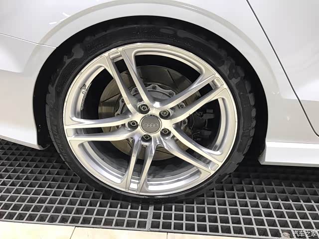 奥迪r8原厂轮毂