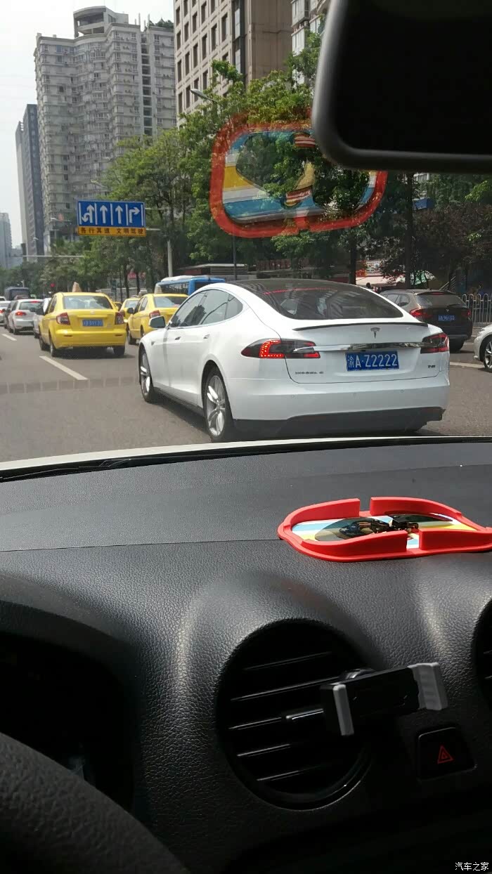 【图】今天路上一些见闻,豪车,坛友,各种……_重庆论坛_汽车之家论坛