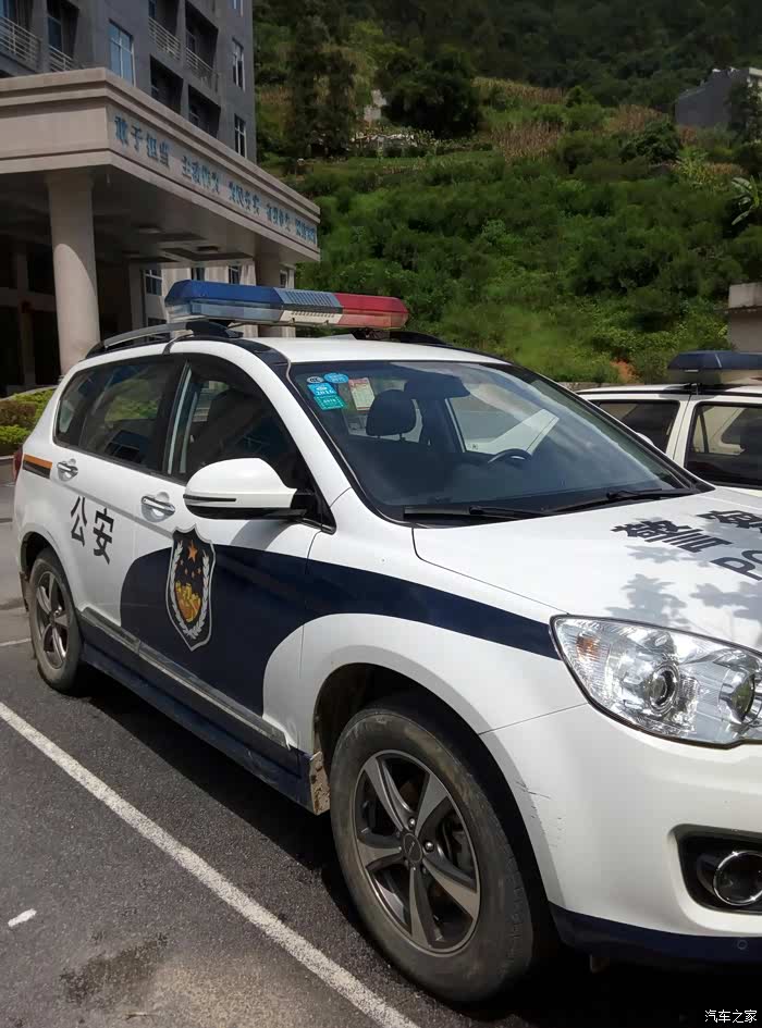 【图】这边的公务车好多h6_哈弗h6论坛_汽车之家论坛