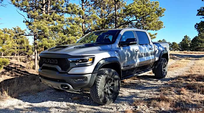 真正的霸王龙2021款道奇公羊ram1500trx