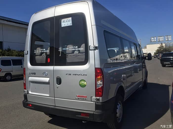 2017款加长轴高顶 amt商旅17座 新车上牌只发车图_上汽大通maxus v80