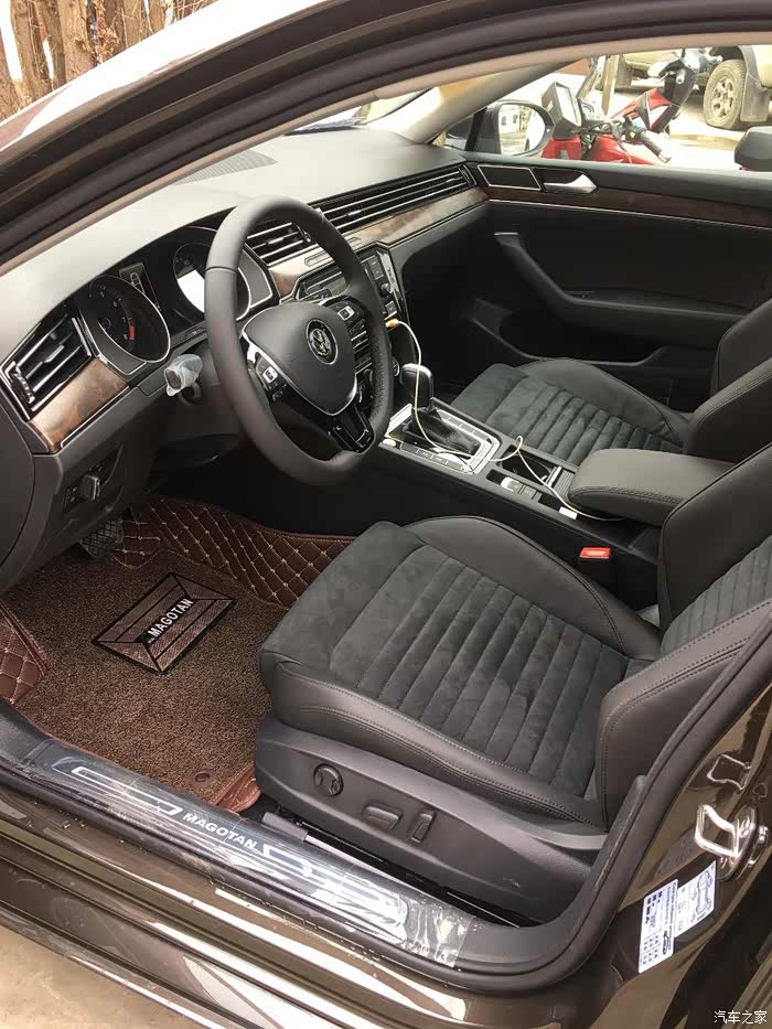 18款迈腾 橡木棕.2017年11月22号订的车,18年1月9日提车