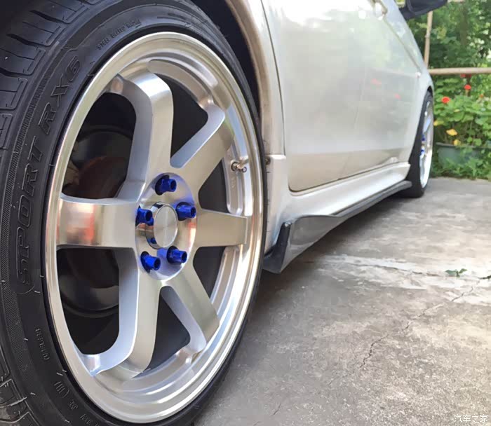 银色te37上身白色翼神