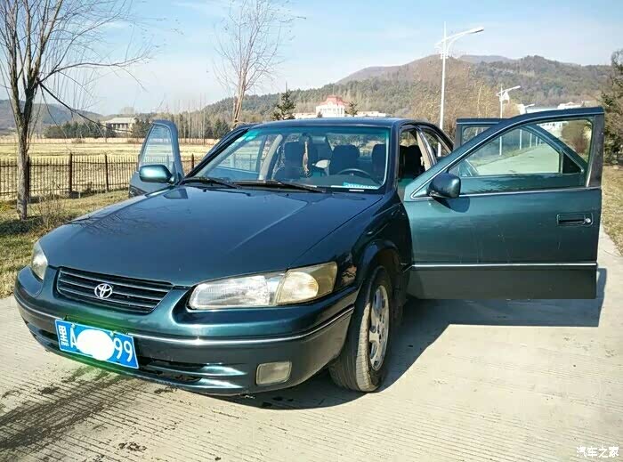 97年丰田佳美墨绿色22排量
