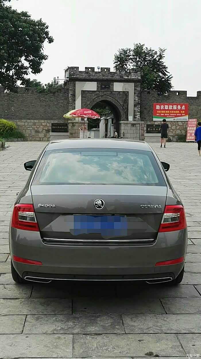 明锐最新尾标销售员说我这台是他们见到的第一台不会有假吧