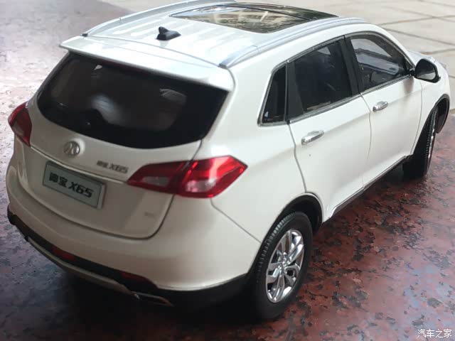 车模展示外观体验绅宝x65