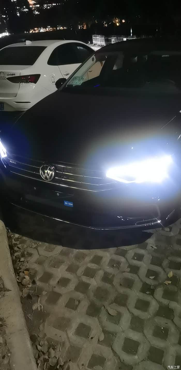 迈腾gte日间行车灯