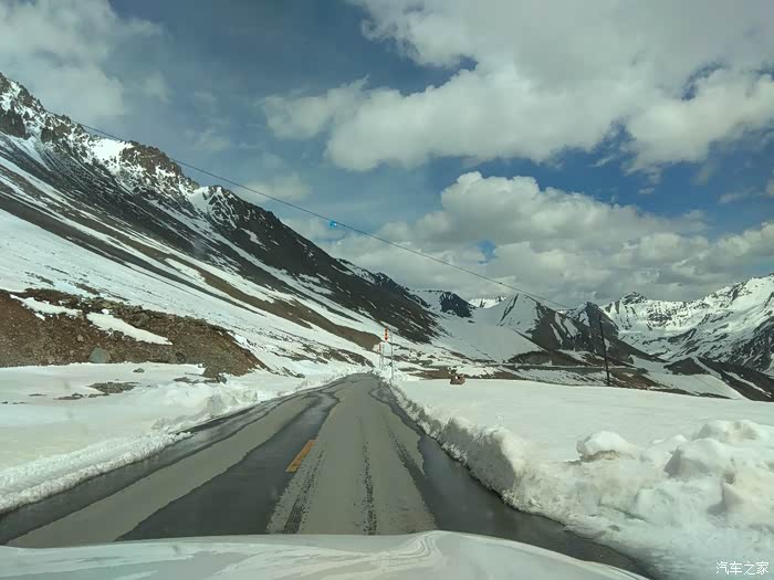 6月3日g217独那段公路之行雪墙厚草很绿美得很啊