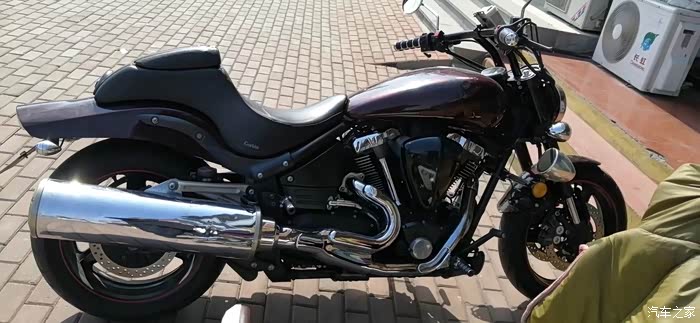 【图】很久没有来发帖子了,今天发一个雅马哈勇士1700据说是纪念版