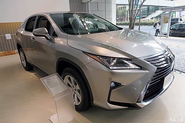 【图】新款rx200t乞丐版的外观和织物内饰应该就是这样的吧_雷克萨斯