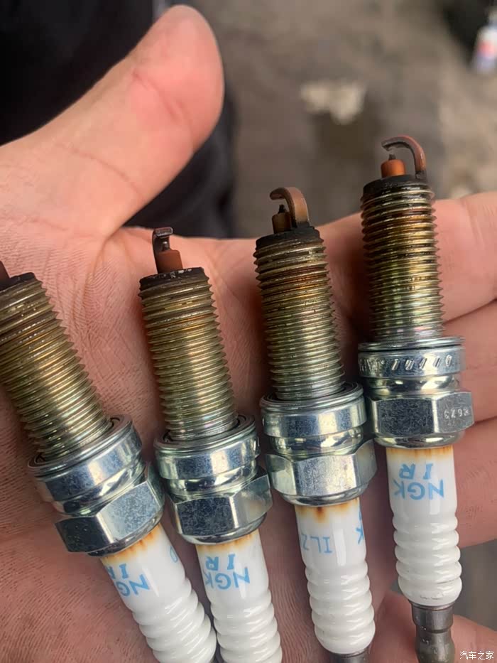 维特拉1.4t更换火花塞