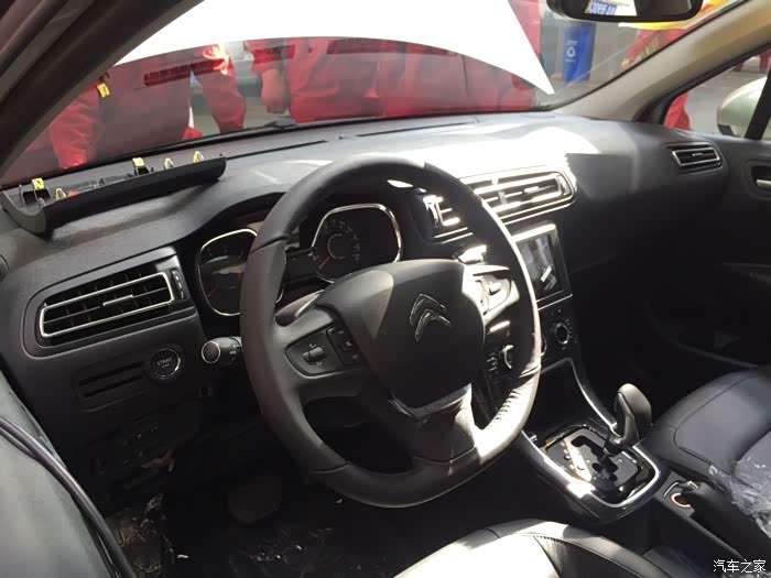 关于小三主驾位调节的问题