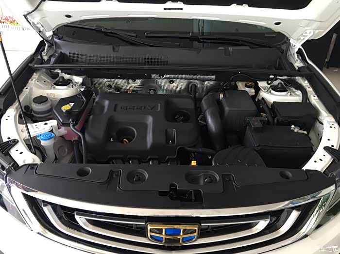 手动和自动发动机舱区别