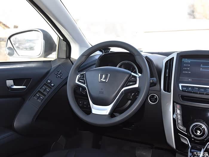 王者荣耀,纳智捷u6suv第三届量产车性能大赛荣膺总冠军!